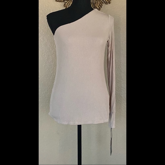 New one shoulder top with thump peep hole - Picture 5 of 11
